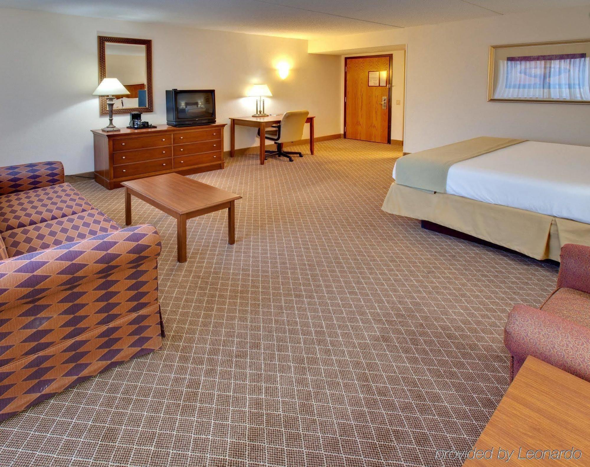 Holiday Inn Express Chicago Nw - Arlington Heights By Ihg Bilik gambar